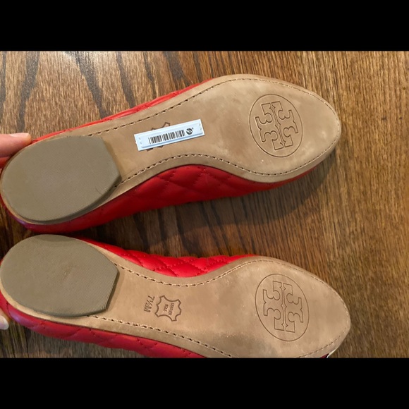 New Tory Burch Red Ballet Flats Gold Caps 7.5 - Picture 4 of 4
